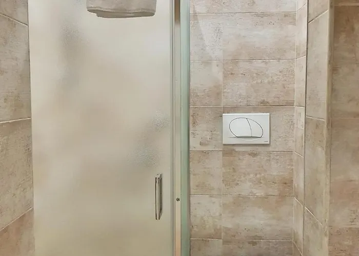 Gisira Nocleg ze śniadaniem 3*